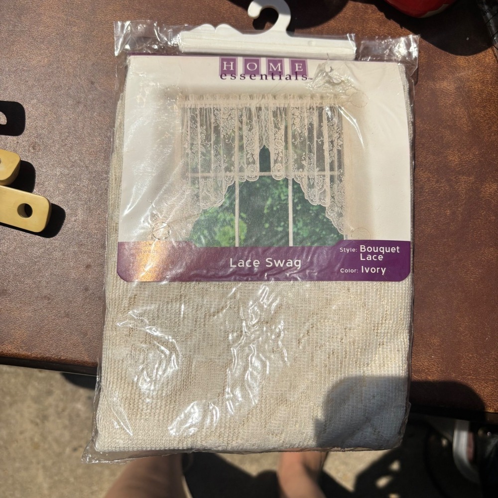 Home Essentials Bouquet Lace Swag Ivory Floral Window Curtain Cottagecore 90s